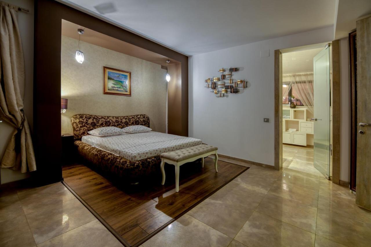 Kubiq Residence Giarmata Exterior photo