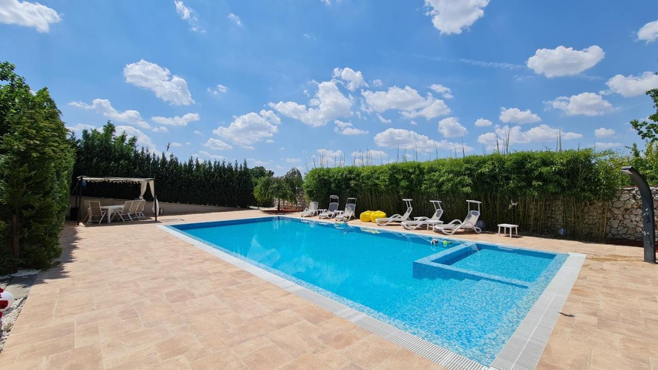 Kubiq Residence Giarmata Exterior photo